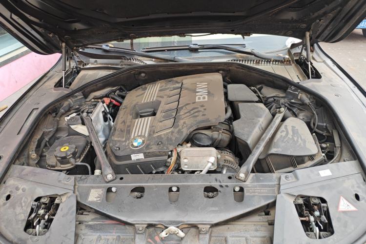 Used BMW 7 Series 2011 730Li Elegant Model Engine Bay