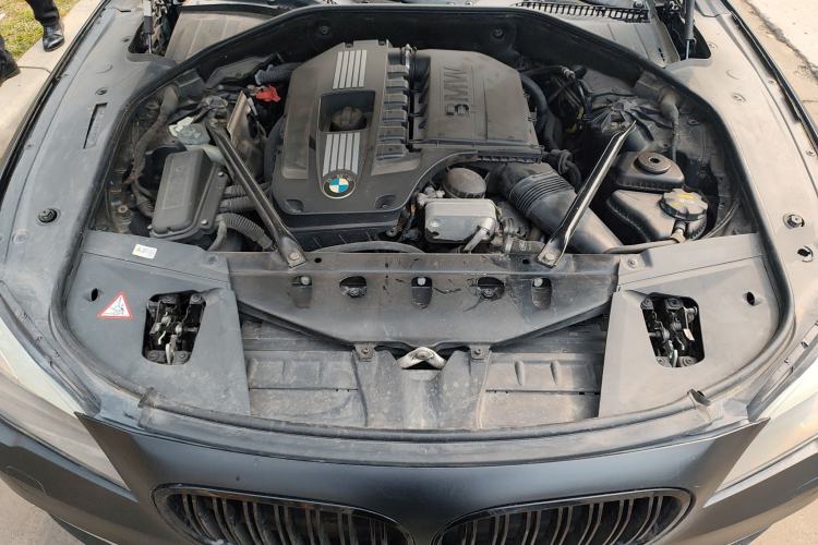 Used BMW 7 Series 2011 730Li Elegant Model Engine Bay