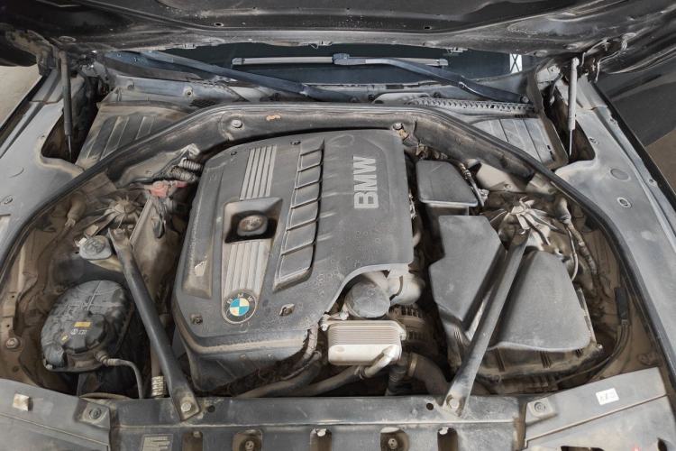 Used BMW 7 Series 2011 730Li Elegant Model Engine Bay
