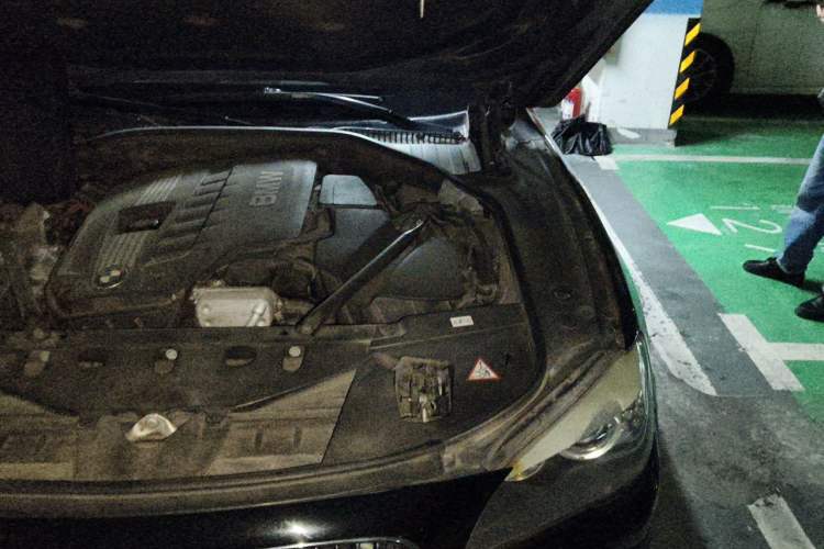 Used BMW 7 Series 2011 730Li Elegant Model Engine Bay Left