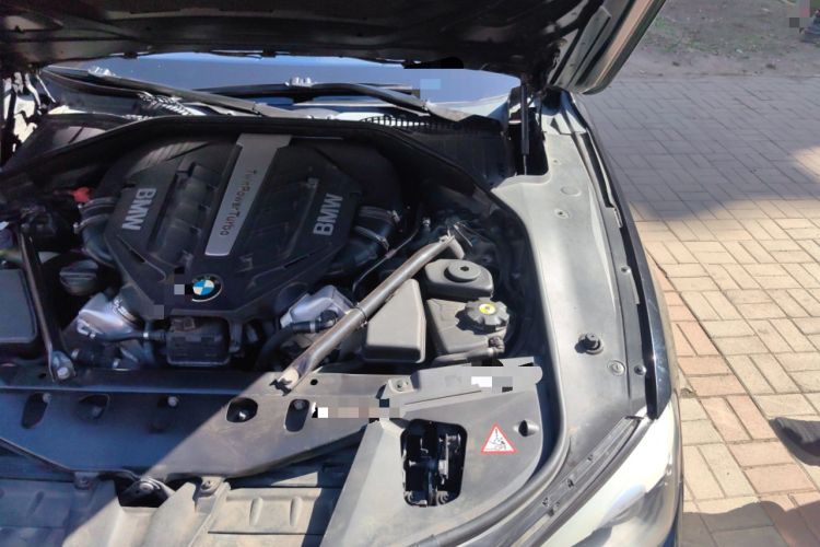 Used BMW 7 Series 2011 750Li xDrive Engine Bay Left