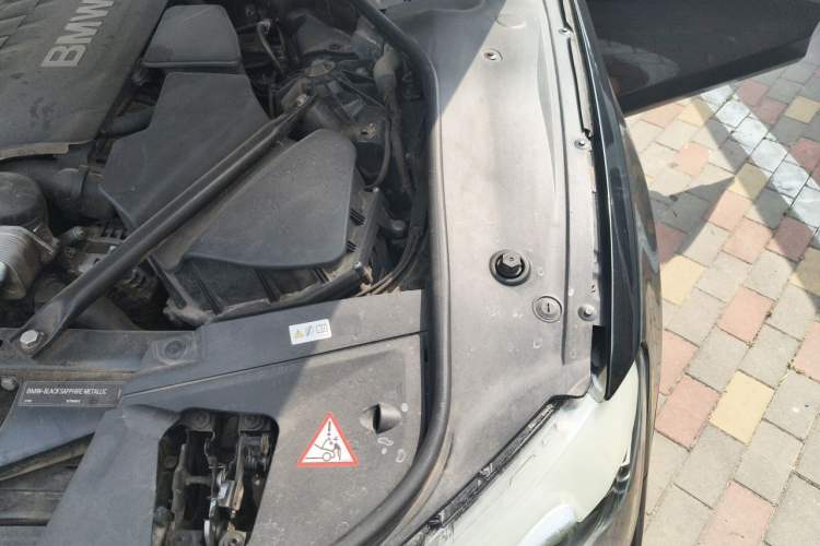 Used BMW 7 Series 2011 730Li Elegant Model Engine Bay Left