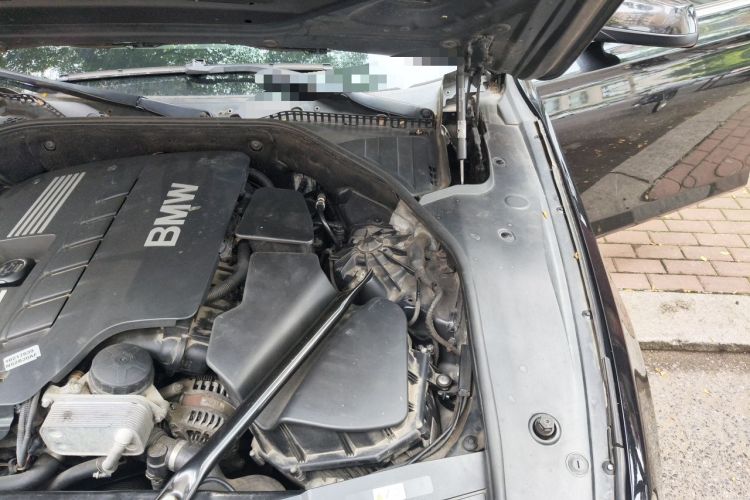 Used BMW 7 Series 2011 730Li Elegant Model Engine Bay Left