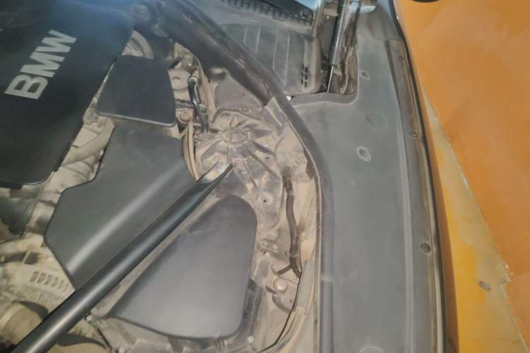 Used BMW 7 Series 2011 730Li Elegant Model Engine Bay Left