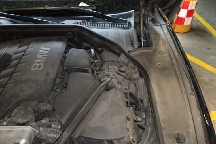 Used BMW 7 Series  Engine Bay Left