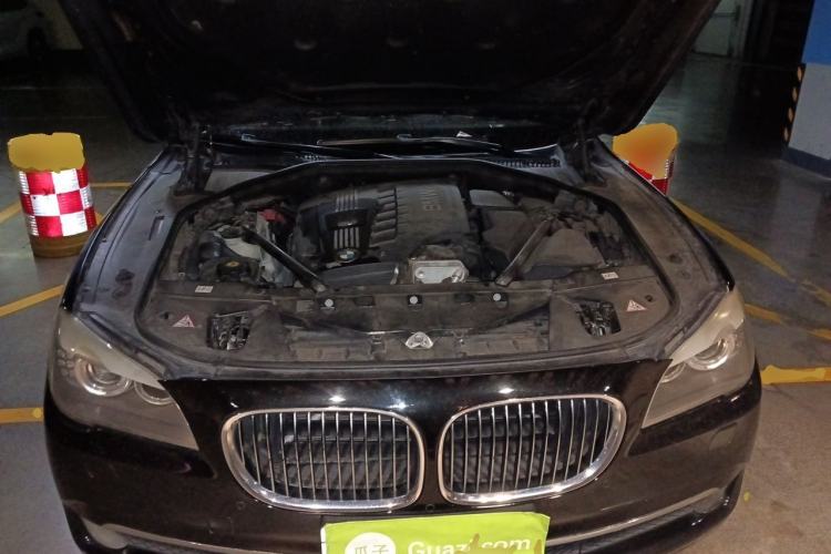Used BMW 7 Series  Engine Bay