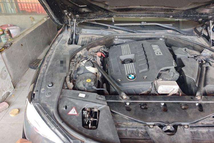 Used BMW 7 Series 2011 730Li Elegant Model Engine Bay Right