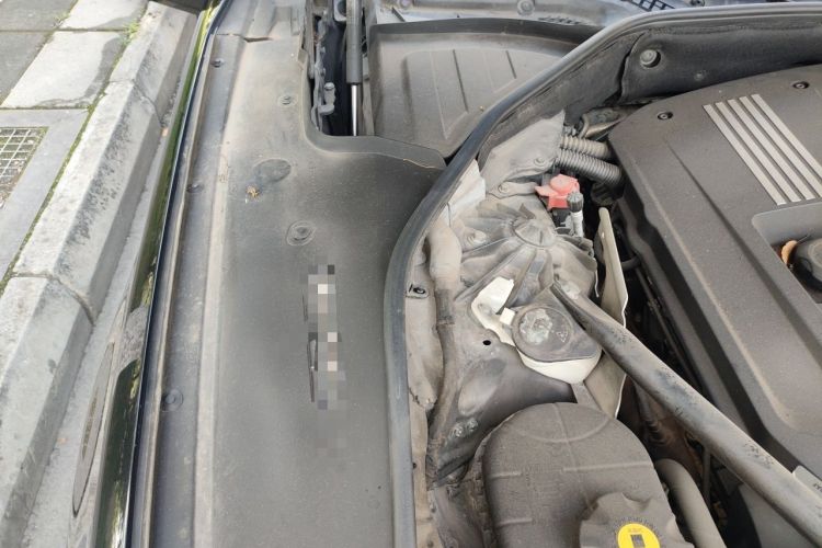 Used BMW 7 Series 2011 730Li Elegant Model Engine Bay Right