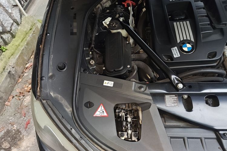 Used BMW 7 Series  Engine Bay Right