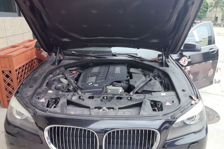 Used BMW 7 Series 2011 730Li Elegant Model Engine Bay