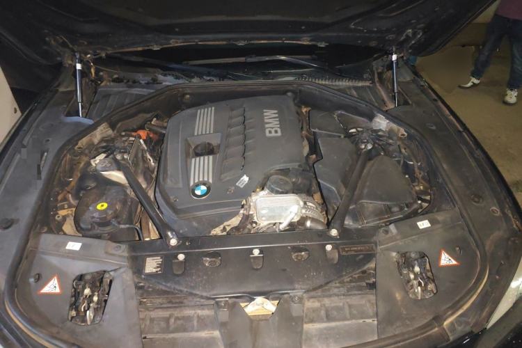 Used BMW 7 Series 2011 730Li Elegant Model Engine Bay