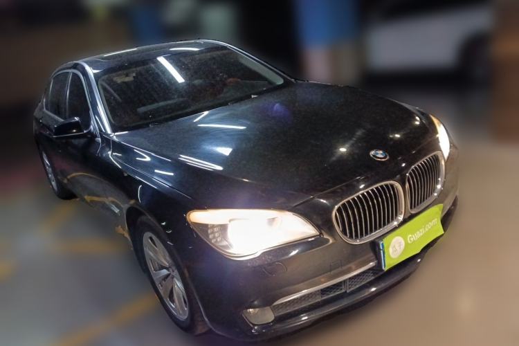 Used BMW 7 Series  Front Right 45 Deg