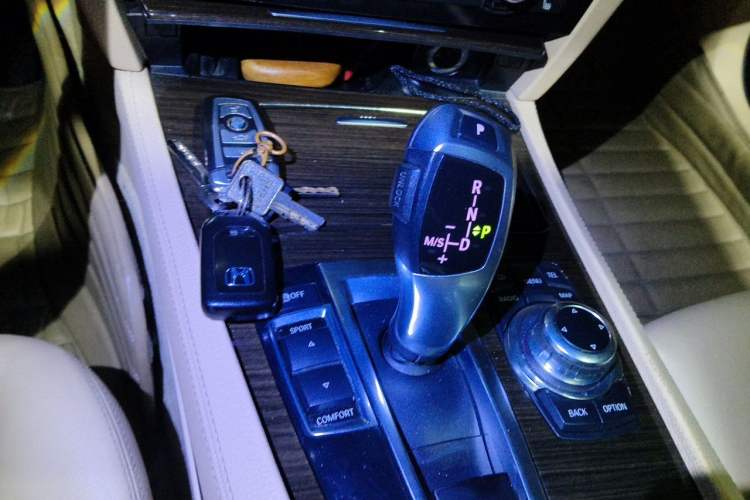 Used BMW 7 Series 2011 730Li Elegant Model Gear Lever