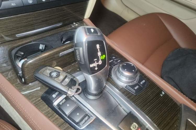 Used BMW 7 Series 2011 740Li Steinway Limited Edition Gear Lever