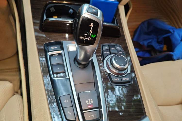 Used BMW 7 Series 2011 730Li Elegant Model Gear Lever
