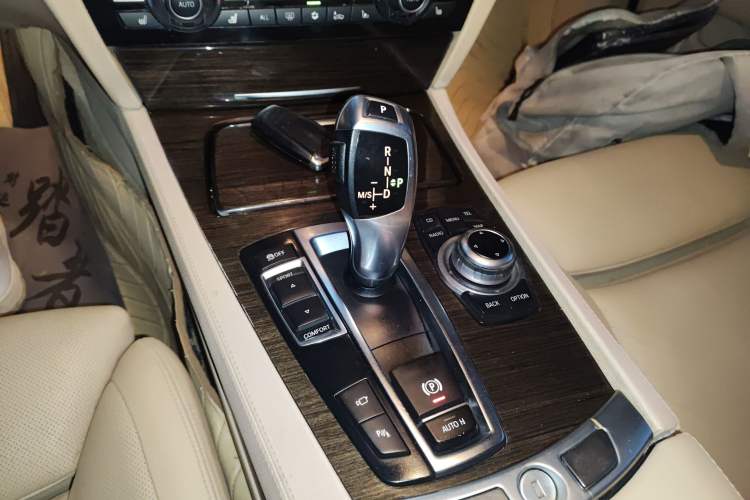 Used BMW 7 Series 2011 750Li xDrive Gear Lever