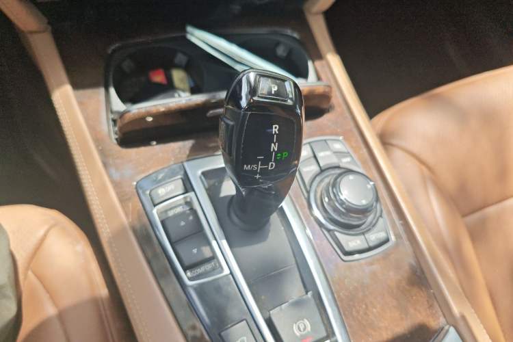 Used BMW 7 Series 2011 760Li Steinway Limited Edition Gear Lever