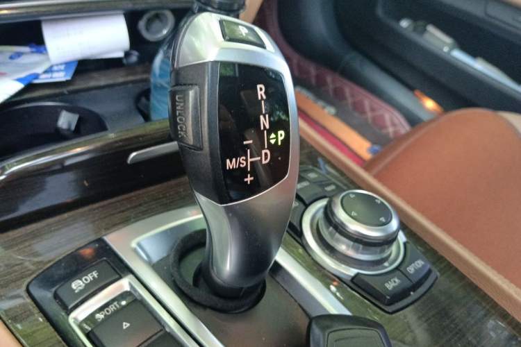 Used BMW 7 Series 2011 730Li Elegant Model Gear Lever