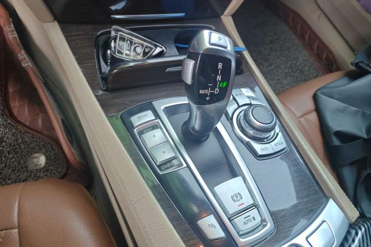 Used BMW 7 Series 2011 730Li Elegant Model Gear Lever