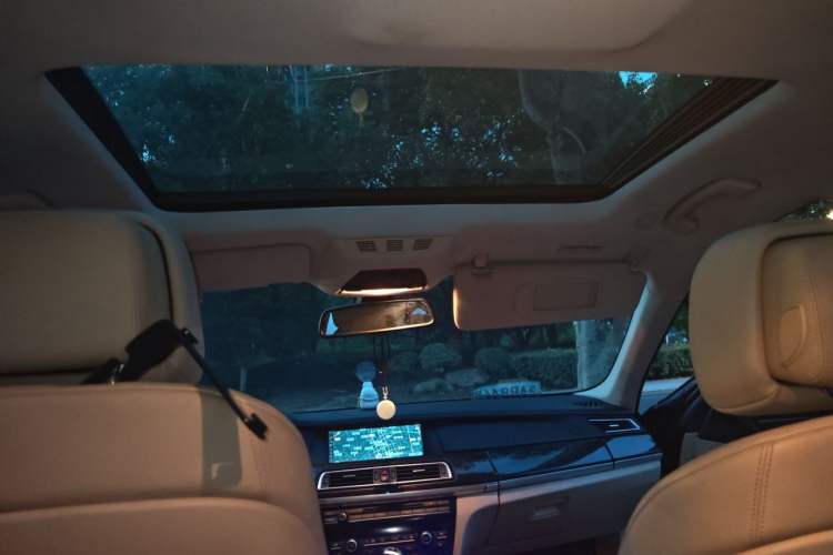 Used BMW 7 Series 2011 730Li Elegant Model Headliner