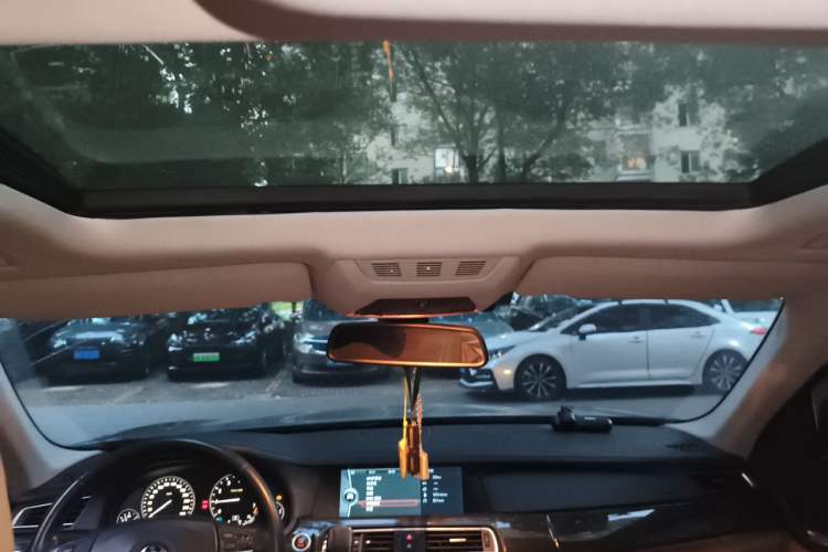 Used BMW 7 Series 2011 730Li Elegant Model Headliner