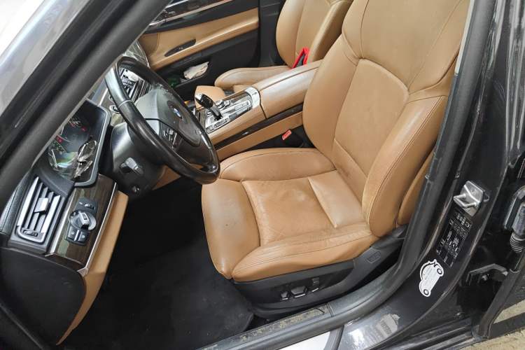 Used BMW 7 Series 2011 730Li Elegant Model Left Front Seat