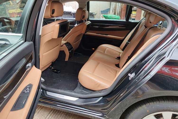 Used BMW 7 Series 2011 730Li Elegant Model Left Rear Seat