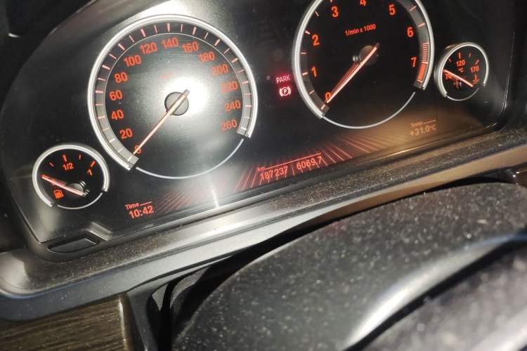 Used BMW 7 Series 2011 730Li Elegant Model Odometer Close Up