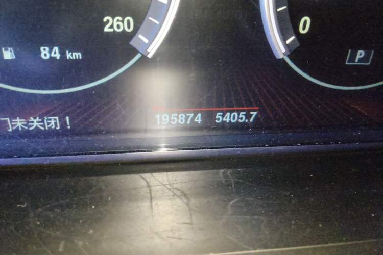 Used BMW 7 Series 2011 730Li Elegant Model Odometer Close Up