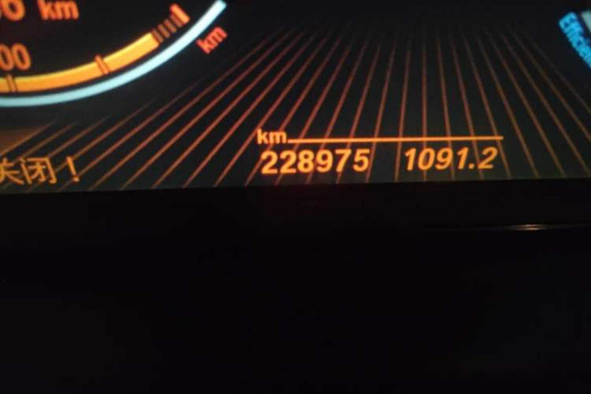Used BMW 7 Series 2011 730Li Elegant Model Odometer Close Up