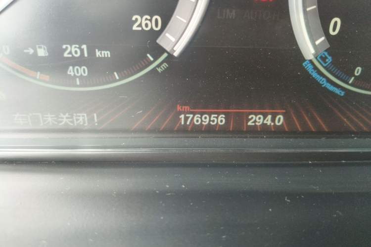 Used BMW 7 Series 2011 730Li Elegant Model Odometer Close Up
