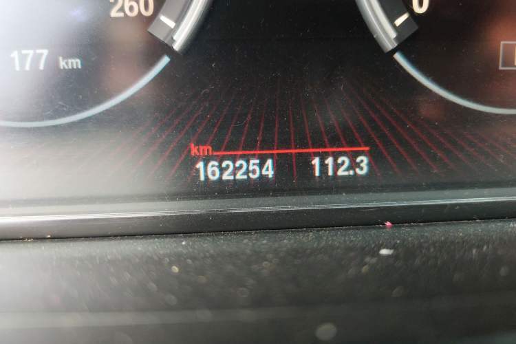 Used BMW 7 Series 2011 730Li Elegant Model Odometer Close Up