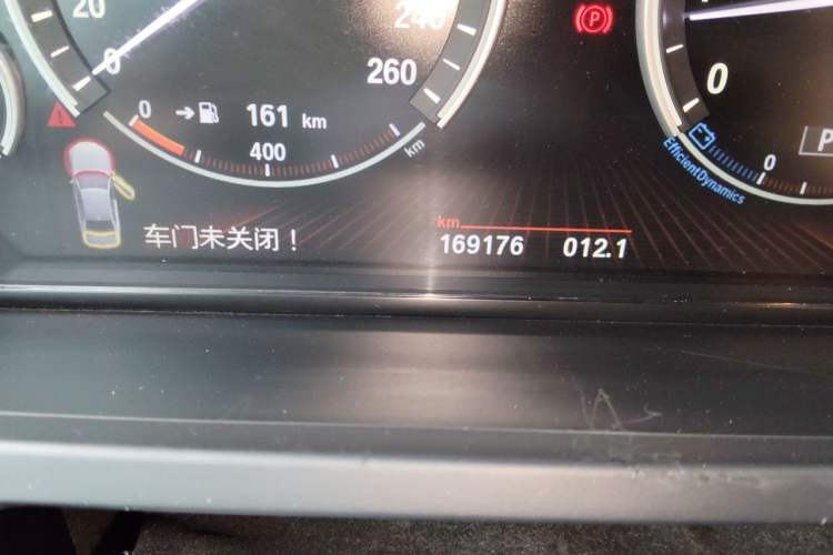 Used BMW 7 Series 2011 730Li Elegant Model Odometer Close Up