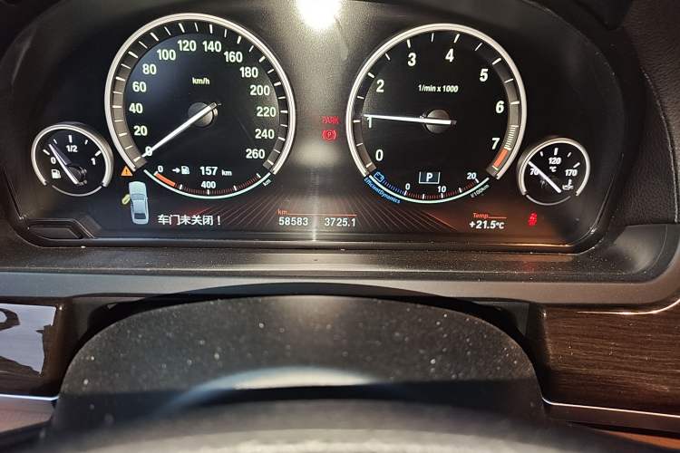 Used BMW 7 Series  Odometer Close Up