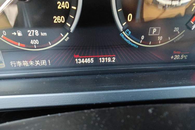 Used BMW 7 Series 2011 730Li Elegant Model Odometer Close Up