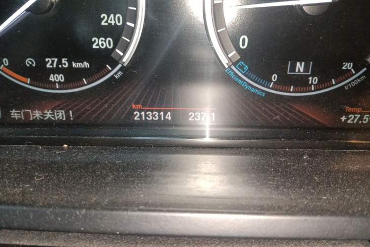 Used BMW 7 Series 2011 730Li Elegant Model Odometer Close Up
