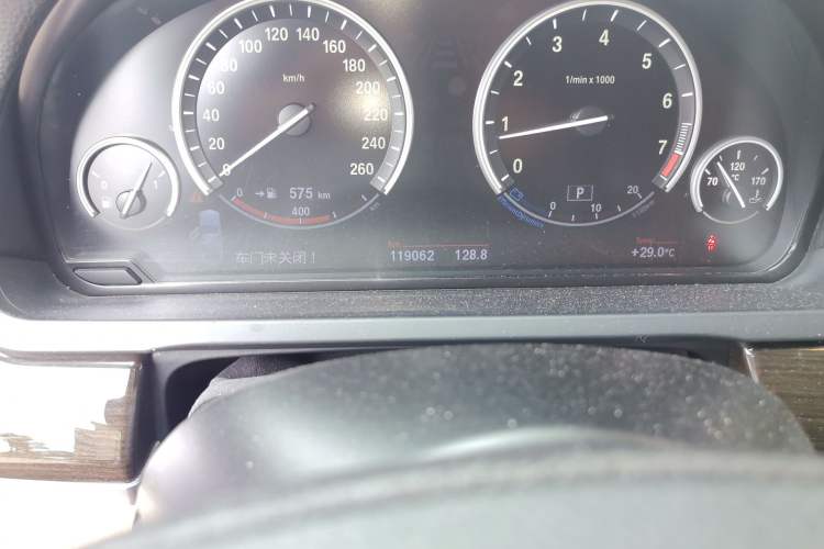 Used BMW 7 Series 2011 730Li Elegant Model Odometer Close Up