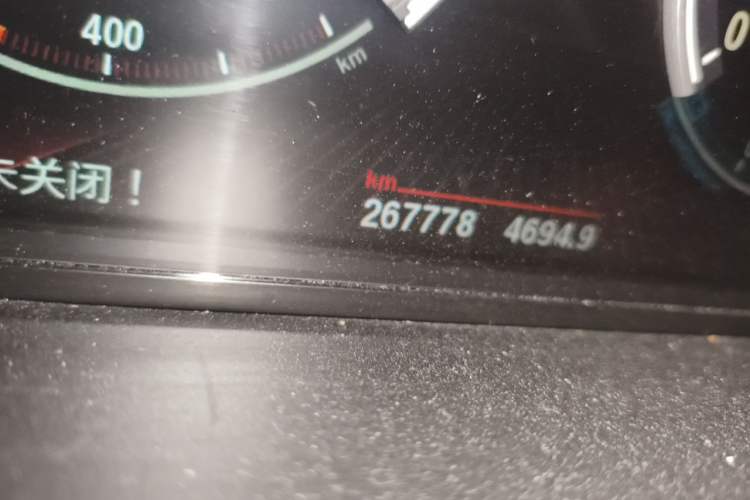 Used BMW 7 Series 2011 730Li Elegant Model Odometer Close Up