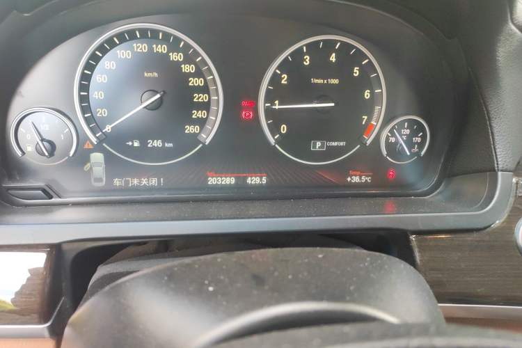 Used BMW 7 Series 2011 730Li Elegant Model Odometer Close Up