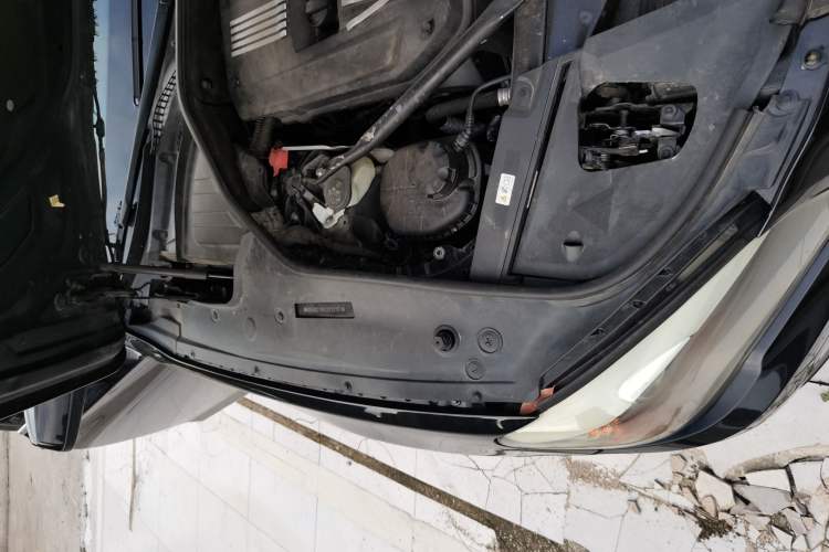 Used BMW 7 Series 2011 730Li Elegant Model Right Front Headlight