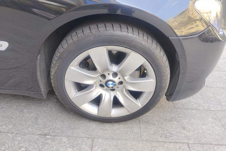 Used BMW 7 Series 2011 750Li xDrive Right Front Wheel Hub