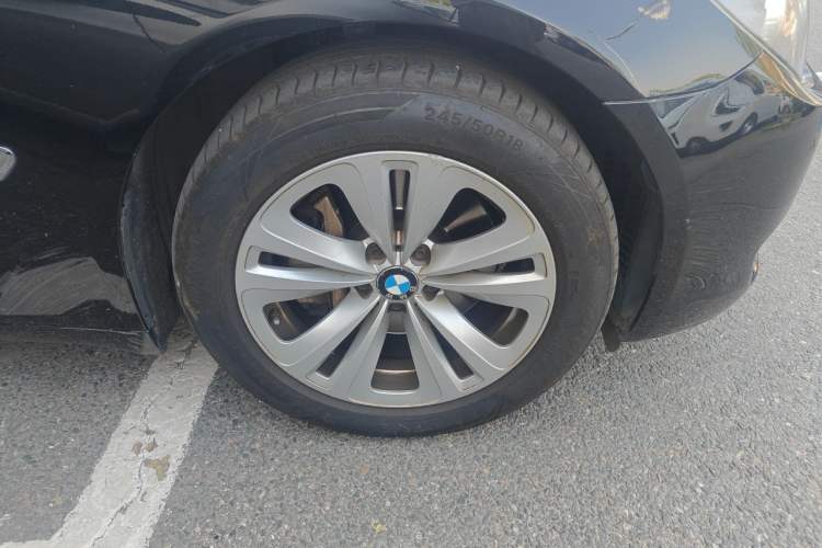 Used BMW 7 Series 2011 730Li Elegant Model Right Front Wheel Hub
