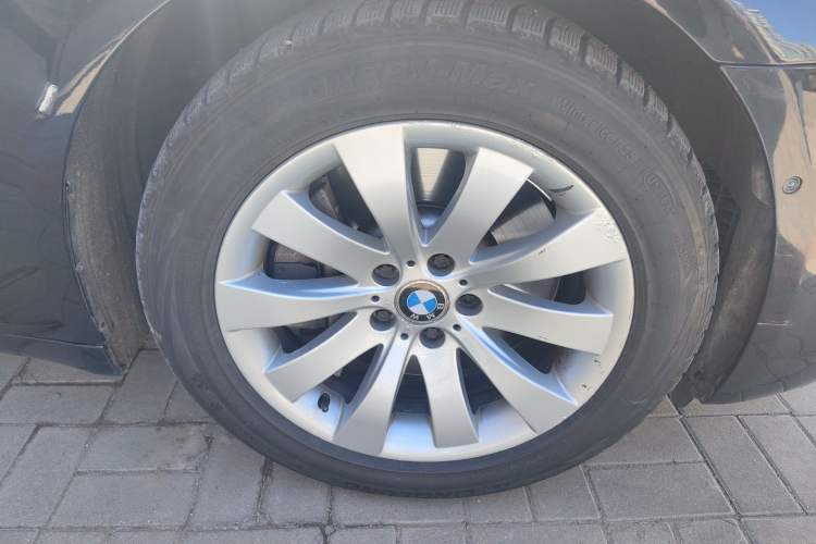 Used BMW 7 Series 2011 750Li xDrive Right Front Wheel Hub