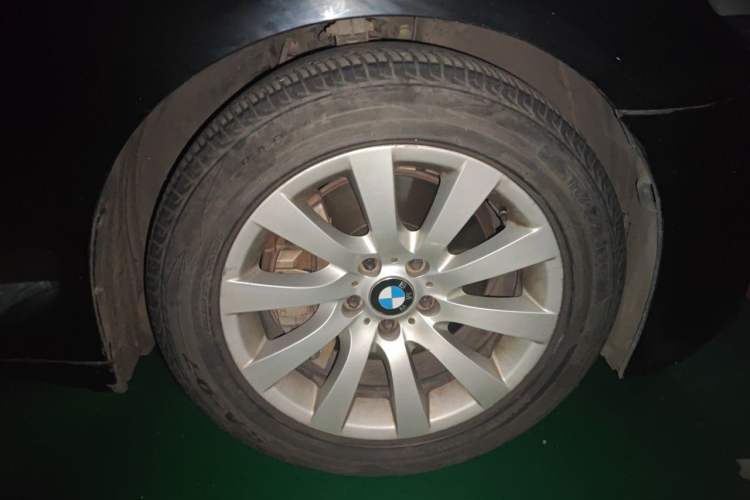 Used BMW 7 Series 2011 730Li Elegant Model Right Front Wheel Hub