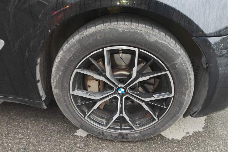 Used BMW 7 Series 2011 730Li Elegant Model Right Front Wheel Hub