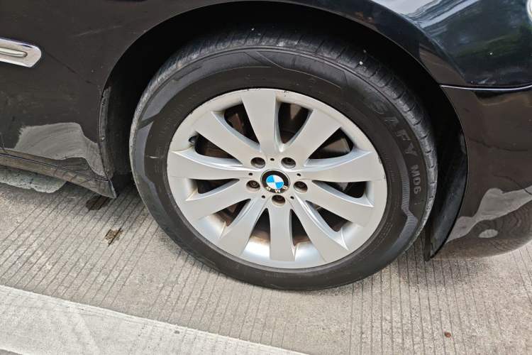 Used BMW 7 Series 2011 740Li Steinway Limited Edition Right Front Wheel Hub