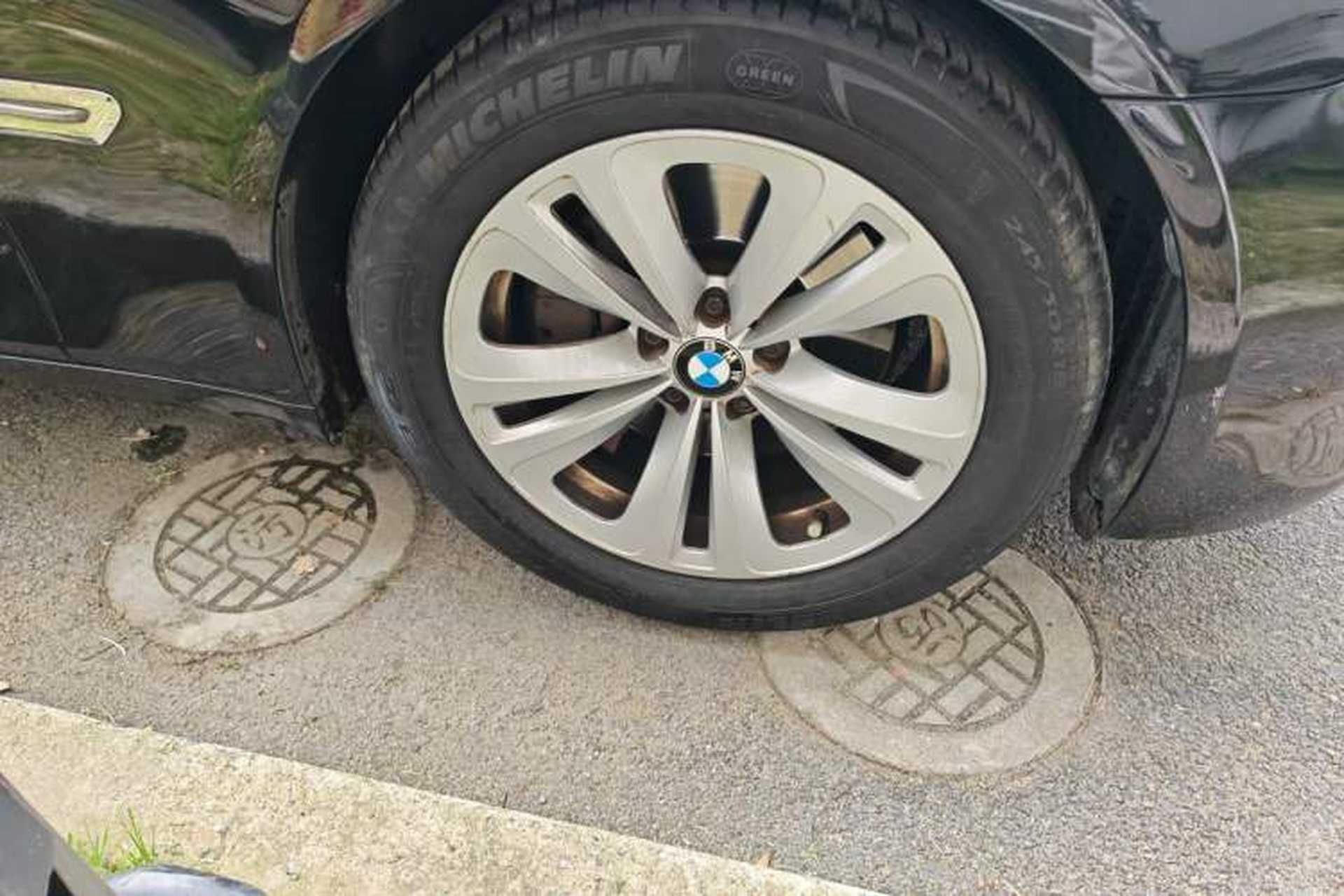 Used BMW 7 Series 2011 730Li Elegant Model Right Front Wheel Hub