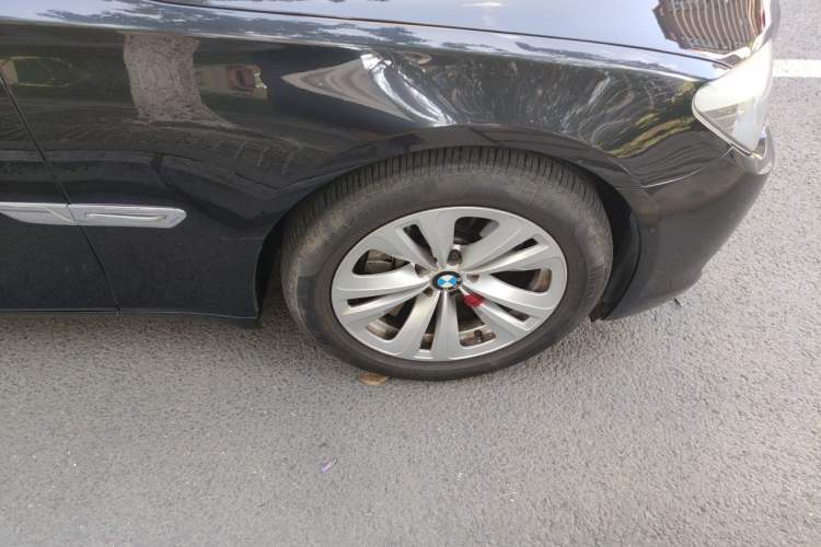 Used BMW 7 Series 2011 730Li Elegant Model Right Front Wheel Hub