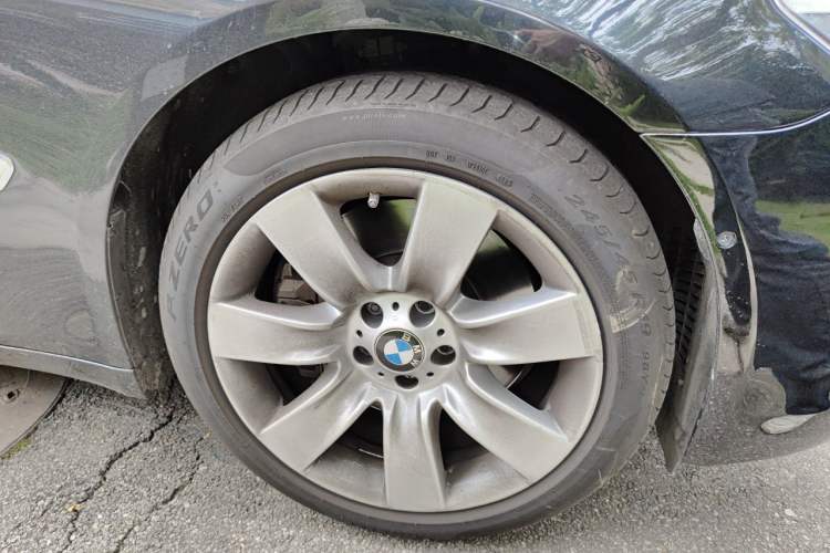 Used BMW 7 Series 2011 750Li xDrive Right Front Wheel Hub