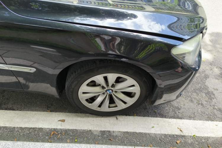 Used BMW 7 Series 2011 730Li Elegant Model Right Front Wheel Hub